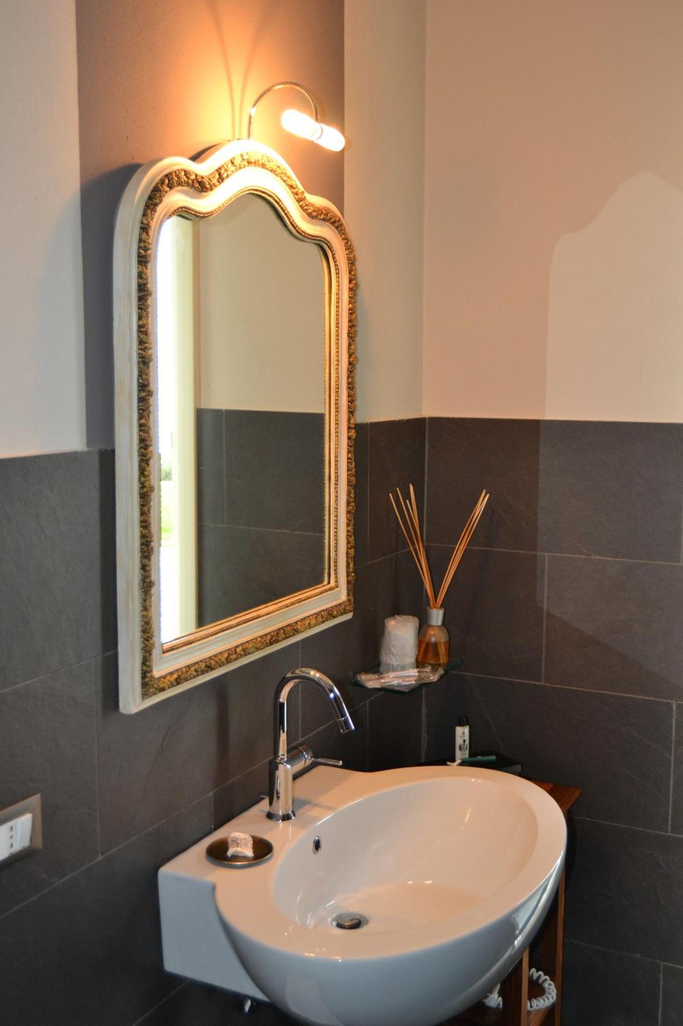 Relais Borgo Del Gallo Acqui Terme Room photo